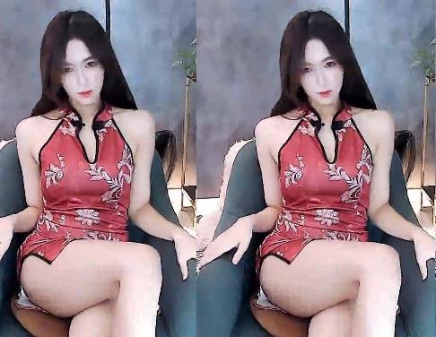 虎牙极品美女石瑶旗袍照,情调满满!这小嘴儿也太美了吧