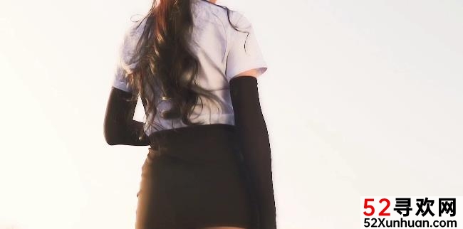 焦艺:妖精在屋檐下跳舞,不料被禁锢起来,这可怎么出去!