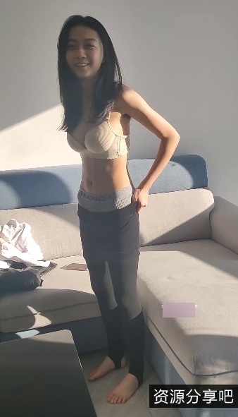 大学生刘兵_为了生活出道当模特2部_1055图