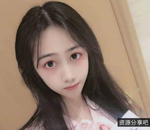 斗鱼网红江可爱：清纯学生风、可爱反差婊，给粉丝带来无限乐趣