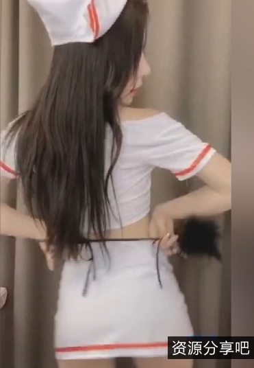 火爆热播！半糖主播小韩雪最新作品，让你瞬间跃升明星感，羡慕的五体投地！