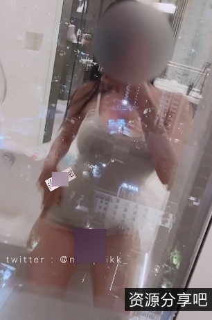 推特namprikk_Onlyfans的魔鬼身材：玉兔大长腿，让人心动不已