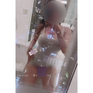 推特namprikk_Onlyfans的魔鬼身材：玉兔大长腿，让人心动不已