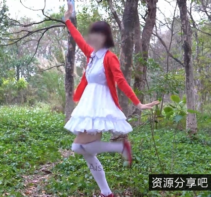 《COS剑三妹子：可爱少女的岛国校园之旅》