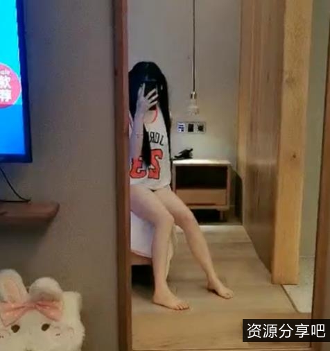 虎牙超人气新人可爱幼齿粉嫩妹子美女【粉嫩浮力姬】新人罗莉妹（胖次猫）最新散播合集[7v-5.8G]
