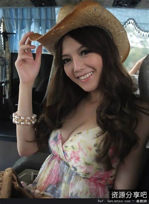 探索越南混血美少女——{{网红名字}}的美丽与智慧