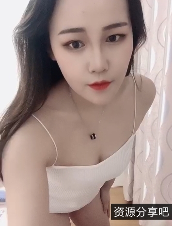 《花椒网红精美视频合集：八位精选女主播的美丽风采》