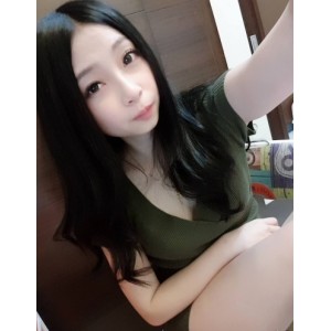 网红“护理专科漂亮馒头小妹”视频：性感漂亮、胸前软肉、私生活露脸福利、让人珍惜现在