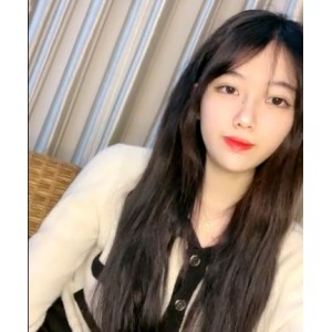 聪明漂亮的舞蹈系学生空白：精彩的舞蹈，温柔的声音，让人心动！