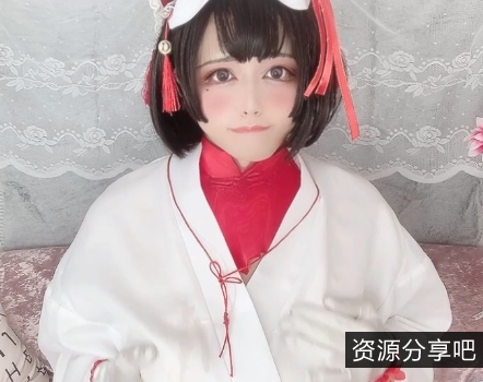 日本伪娘Momo的着迷表演:性感少女、可爱小公主、抒情蕾丝秋装