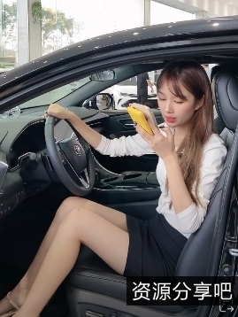 疯狂妹子抖音快手精彩瞬间合集：漏B漏奶、游乐园嬉戏、海边游泳、采摘野菜，百度盘下载！