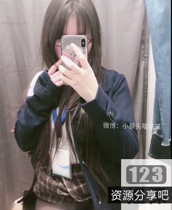 小蔡头试衣间自拍：潮流JK风格、红光满面的开心一整天