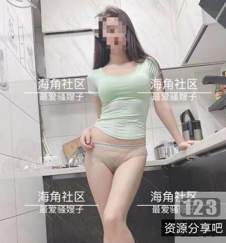 海角社区最爱瑜伽烧嫂子：白皙肤质+杏感小裤裤，绝对美艳撩人！