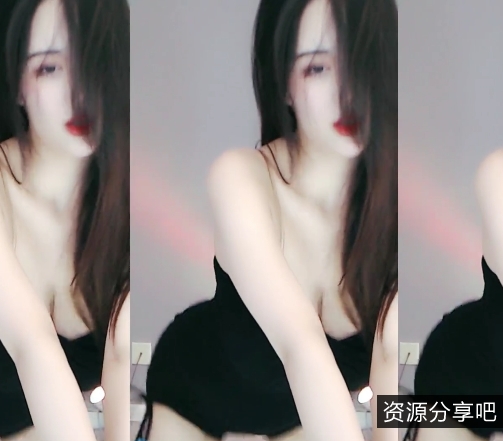 虎牙直播苏樱404：月月精彩，容颜身材舞姿生龙活虎！