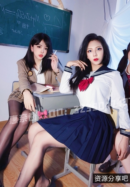 TS美妖9位超人气实拍明星：BJ北游大佬、鬼鬼、林婉佳、小熊、小鱼、韩佳佳、惠奈酱、綾美嘉、宋旋，火辣欧美风搭配清纯白衬衫牛仔裤黑色短靴，脸蛋圆圆月牙儿状嘴唇微翘！