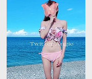 顶级名媛Angie的美腿资源：二龙戏二凤