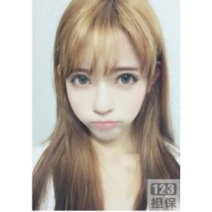 嫩嫩小姐姐的可爱穿搭：00后萌妹子的日系风格