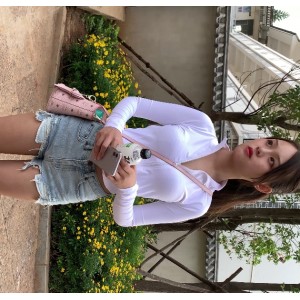 热裤大长腿胖臀美女视频