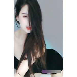 清新礼物世界：超高颜值女主播苏樱带来完美舞姿和新鲜滤镜