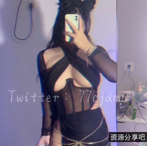 大罩杯福利姬-场景掀衣服放飞自我