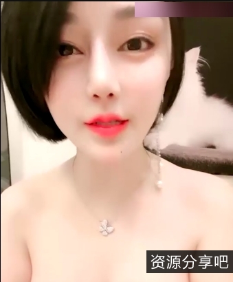 黑絲短發氣質網紅美女自娱自乐道具百度盘