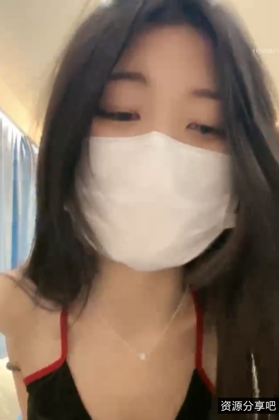 舞帝G奶校花闺蜜首秀：漂亮馒头，抖馒头技巧狂玩视频