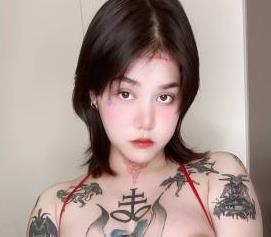高颜值妹子itsmukkk推纹身小狗狗精选视频7.2G
