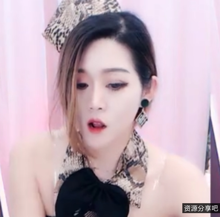 虎牙直播平台最新千元定制热舞合集《HD王妃》-38个视频，总计3.04G原版舞蹈诱惑