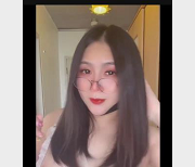 bang专属巨胖臀光头仔：人造边缘T小狗推特视频，温馨提示不容错过！