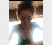 推特博主参加玫瑰投稿大赛，露脸混剪视频，留学生洋肠资源