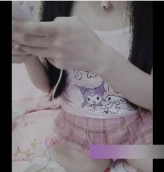 直播现场光“阴”嫩妹