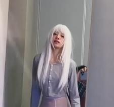神秘小二先生与白毛小小狗，作者自拍18分钟视频，女主白发少女，下载观看