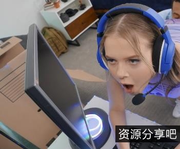 CocoLovelock：欧美传媒界的明星，反差感与视觉冲击，妈妈角色2V1，棒棒糖与下水道的神秘故事