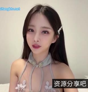 泡菜国小姐姐chungwall车灯作品，新旧风格应有尽有，视频内容丰富，包含车衣、棒棒糖等场景，部分you+ma，粉丝们赶紧下载观看吧！