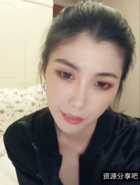 卡哇伊主播cccllll首秀1V2G视频百度云下载，精彩表现轻松观看