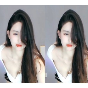苏樱女神精选热舞视频400M，白皙酥xiong诱惑火辣