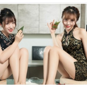 一起来探索这个美女与食物的奇妙世界，尽情享受这份稀有资源带来的视觉盛宴吧！