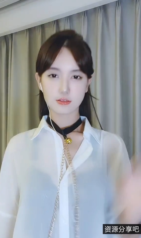 花椒宁依纯：露背装热舞视频10个，总大小378MB，失效不补