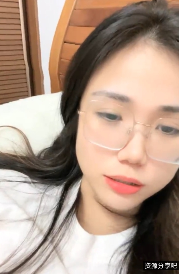 反差眼镜妹妮妮：60个视频56.4G，收藏狂潮席卷百度ED2K