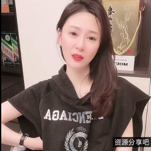疯狂抖音更新啦！方丈主播翻着跟头喷，粉丝套路大放送，120V，3.6G视频火爆上贤妗