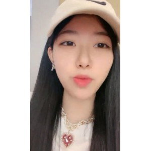 转载搬运：人气女神阿楚+畊宏女孩一只猫咪，40小时全程高能无尿点[2bt,30V+20G][百度盘]