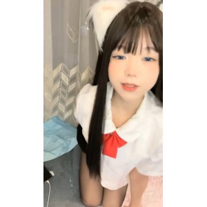 福利姬学生妹小布丁视频系列V+9G百度盘，解压密码需改后缀观看