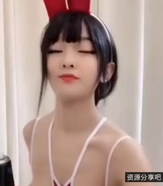 舔舔酱（咸小樱）10v8.8g补：幽默风趣视频收藏达63个，备受关注