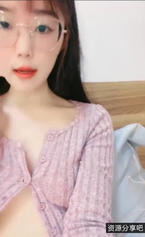 眼镜反差婊神秘视频收藏：火箭118v47g