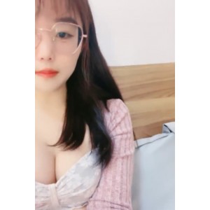 眼镜反差婊神秘视频收藏：火箭118v47g