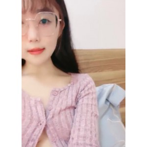 眼镜反差婊神秘视频收藏：火箭118v47g