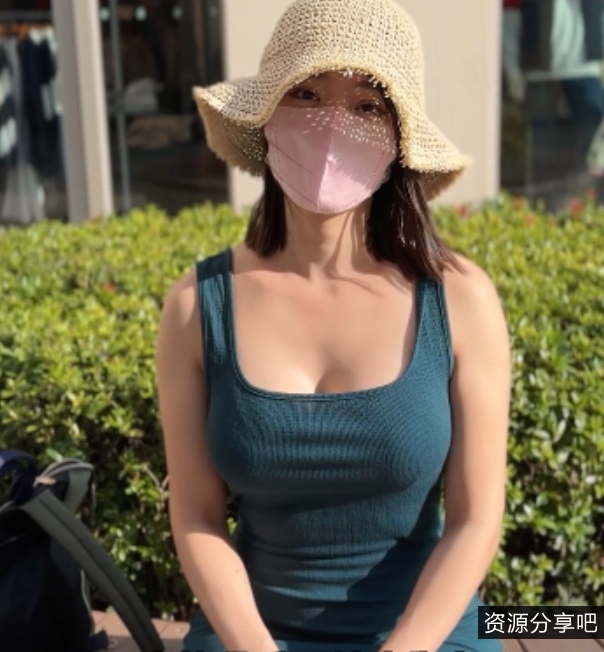 Ellie：瑜伽教练，激励学生，视频精彩适中