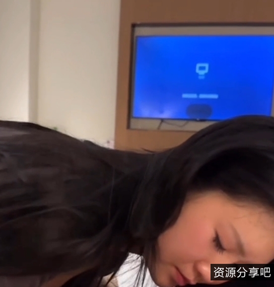 53部反差婊曾华倩合集，18p+16.7G精品资源，电报收集，绝对优质！