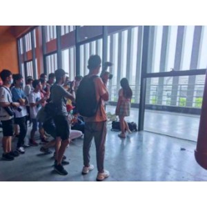 小尤奈童颜大球精选合集：清纯外表Y荡身材，1.3G视频作品震撼上线