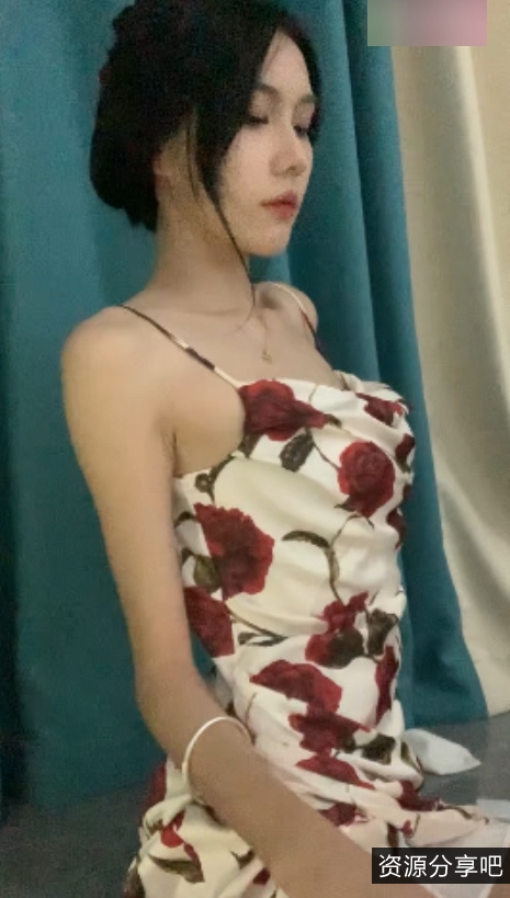 转载易直播胆胆推特私人定制未展示作品1V448M，百度盘分享